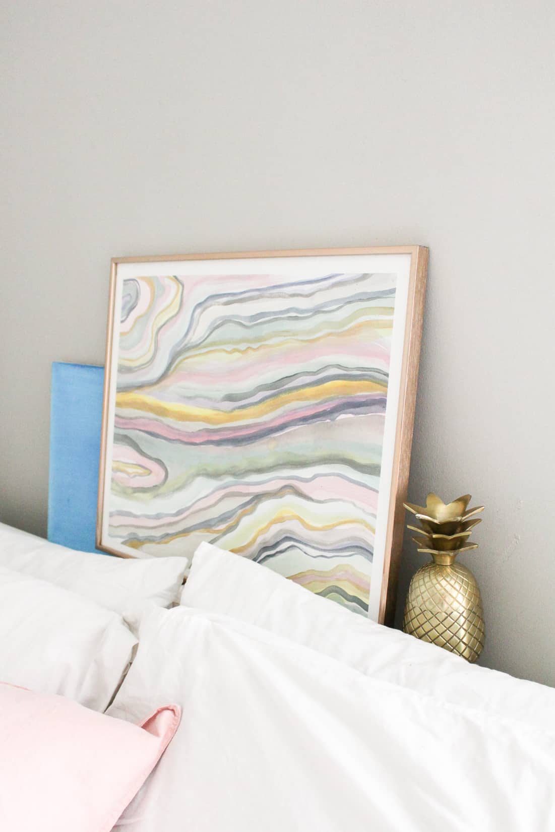 4 DIY Home Decor Projects to Try: DIY Anthropologie Hack Marbled Wall Art on Brit + Co | Fish & Bull