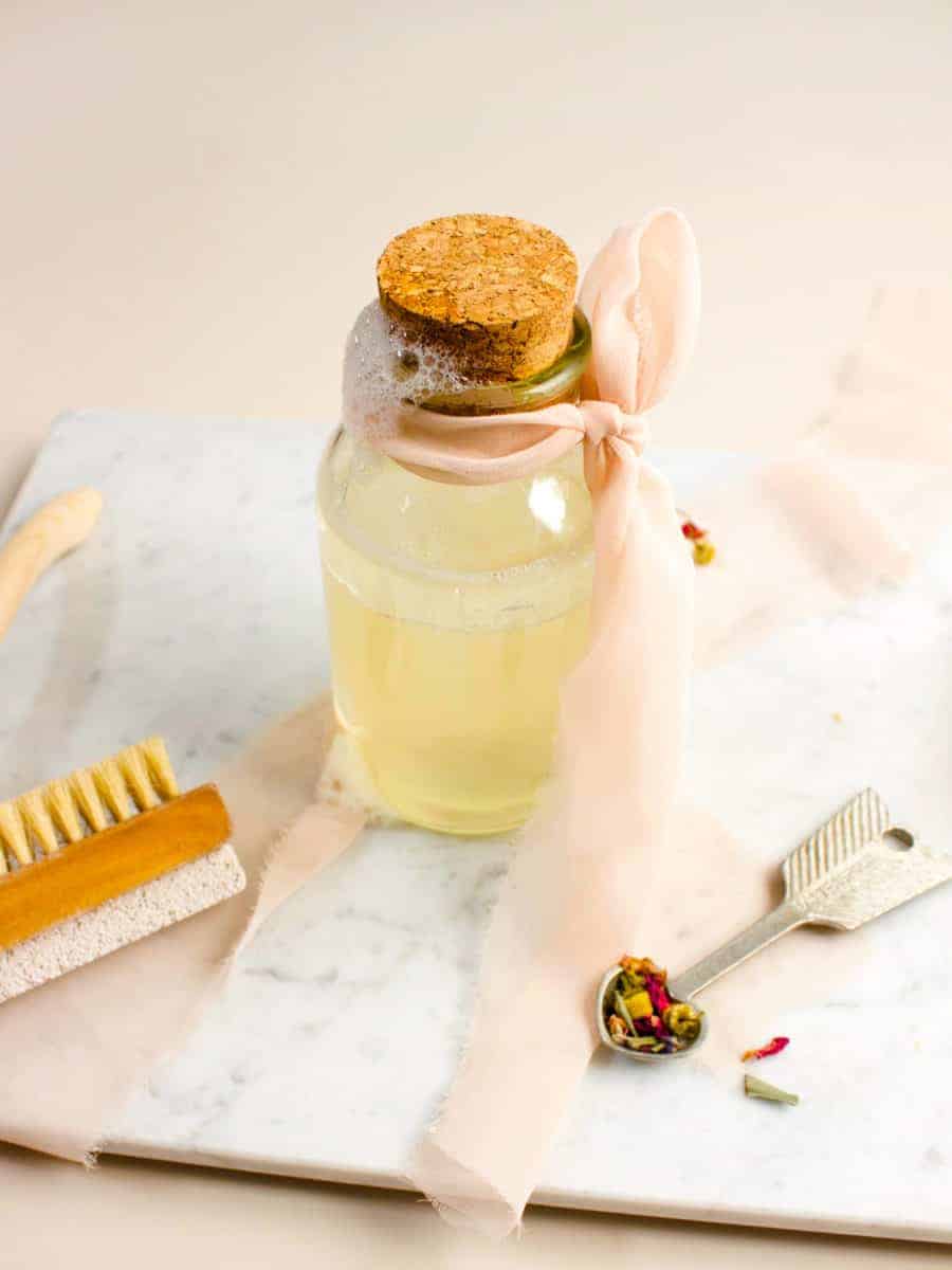 A bubble bath DIY that's made with all natural and safe ingredients!